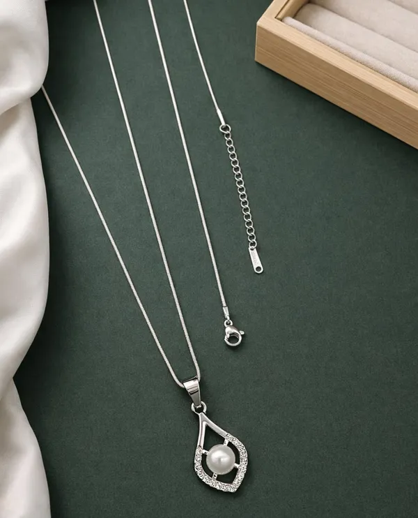 SHANKHRAJ_MALL_Silver_Pendant_Necklace_with_Stone,_Swan_Design,_Chain_Included_(A455)