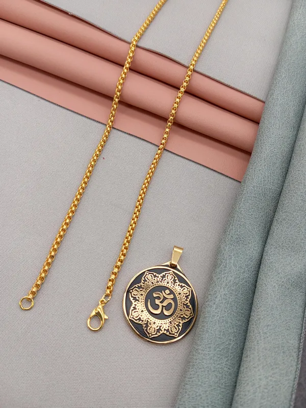 SHANKHRAJ_MALL_Pendant_Necklace_with_Rhinestones_for_Men_&_Women_–Chain,_Hip_Hop_Iced_Out_Jewelry,_Unisex_Faith_Pendant_Gift_Colour_Gold-Silver-Black_(A163)