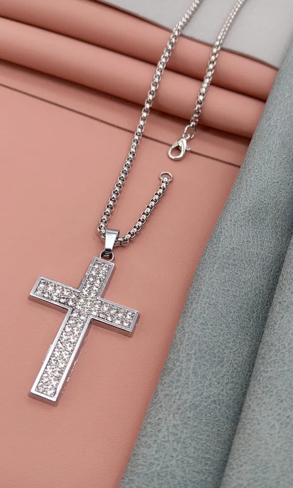 SHANKHRAJ_MALL_Pendant_Necklace_with_Rhinestones_for_Men_&_Women_–Chain,_Hip_Hop_Iced_Out_Jewelry,_Unisex_Faith_Pendant_Gift_Colour_Gold-Silver-Black_(A161)
