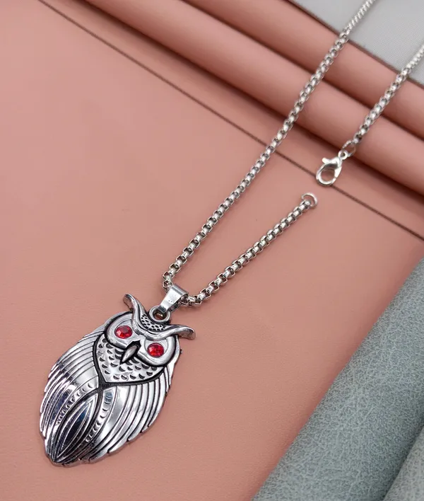 SHANKHRAJ_MALL_Pendant_Necklace_with_Rhinestones_for_Men_&_Women_–Chain,_Hip_Hop_Iced_Out_Jewelry,_Unisex_Faith_Pendant_Gift_Colour_Gold-Silver-Black_(A169)