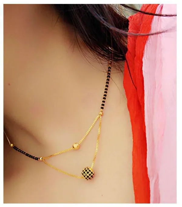Women_gold_plated_Stylish_Mangalsutra_chain_(DK-BLACK_GOLO-BL1)