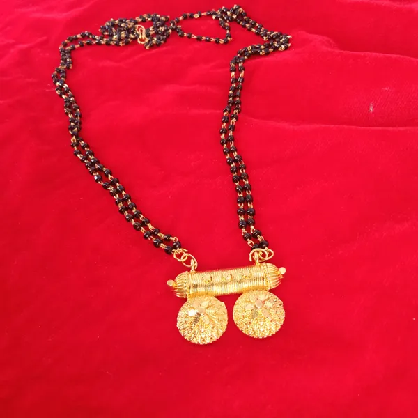 Women_gold_plated_Stylish_Mangalsutra_chain_(DK-DODI_VATKA_DUBEL_KIDIYA)