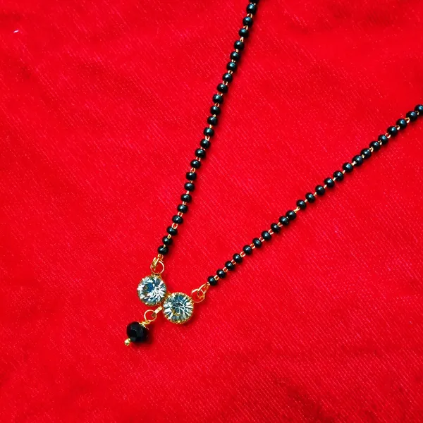Women_gold_plated_Stylish_Mangalsutra_chain_(DK-DUBAL_KHOBA_SINGAL_KIDIYA-100152)