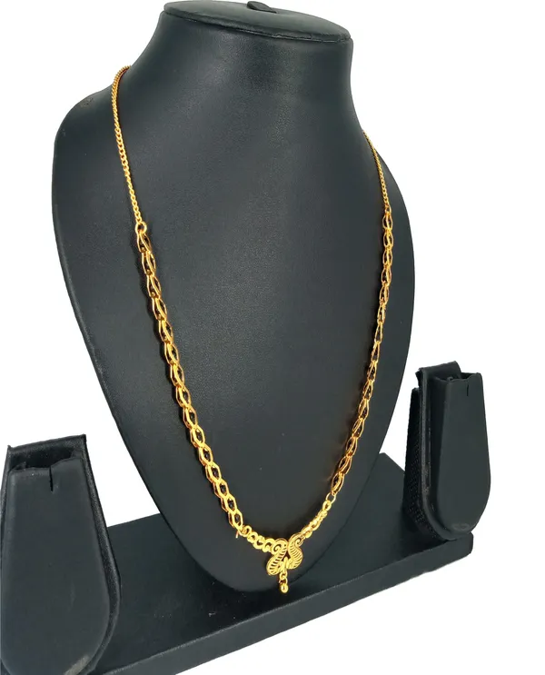 Women_gold_plated_Stylish_Mangalsutra_chain_(DK-DUBAL_S_BLACK_CHOKDI)