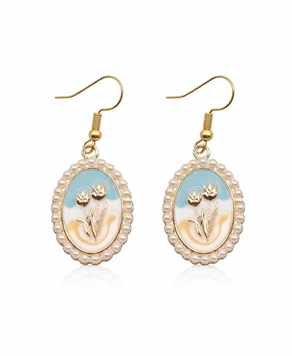 Pearl_Oval_Drop_Earrings,_Pink_Enamel_Crown_Design,_Gold_Tone,_Dangle_Style_(A376)