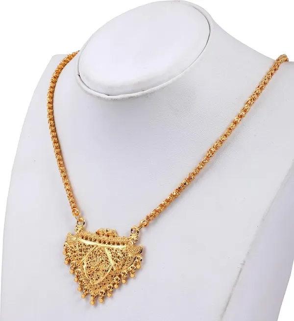 Women_gold_plated_Stylish_Mangalsutra_chain_(HAR-CHANDRAMUKHI-DES-3-ROYALA)