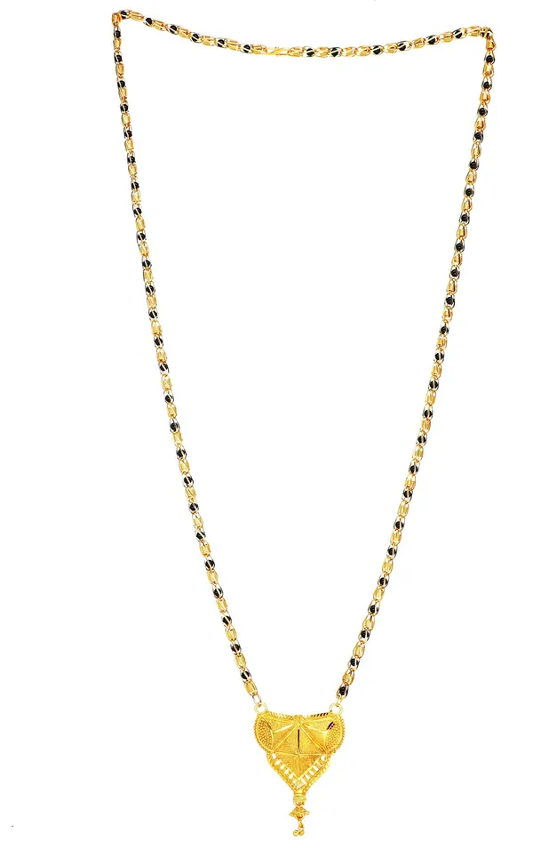 Women_gold_plated_Stylish_Mangalsutra_chain_(HAR-CRISTEL-BLACK_BADAM_SINGAL-100230)