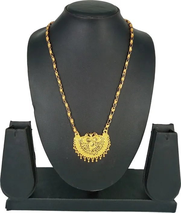 Women_gold_plated_Stylish_Mangalsutra_chain_(HAR-DES-4_BLACK_BADAM_SINGAL_LINE)