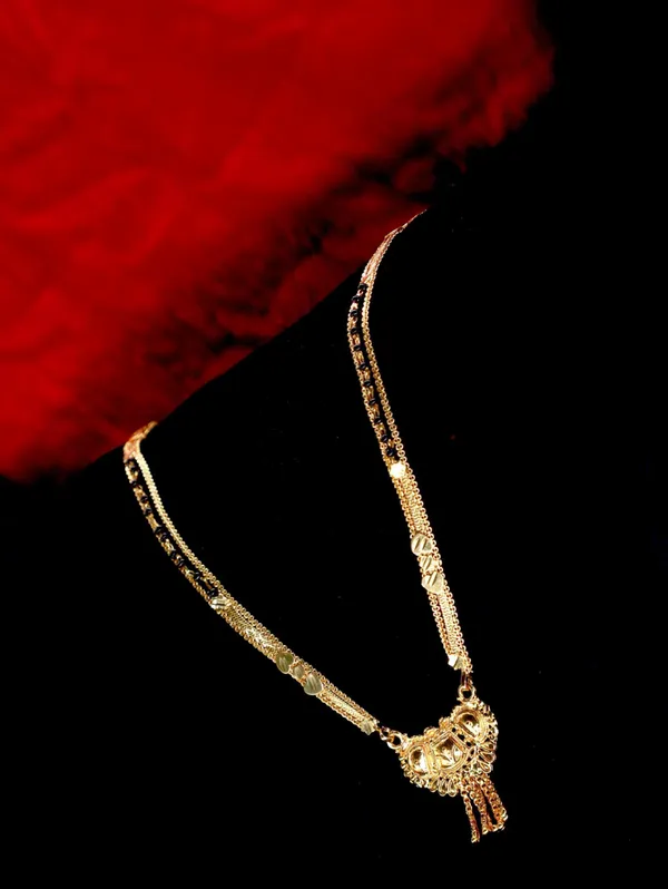 Women_gold_plated_Stylish_Mangalsutra_chain_(HAR-RADHEKRISHNA_TORAN-BL1)