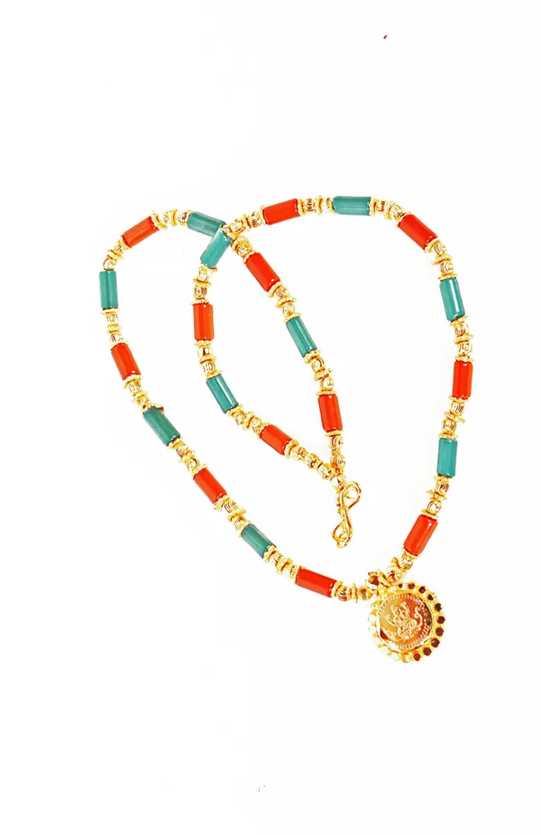 Women_gold_plated_Stylish_Mangalsutra_chain_(HAR-RED_GREEN_BIG_LAXMI-BL1)