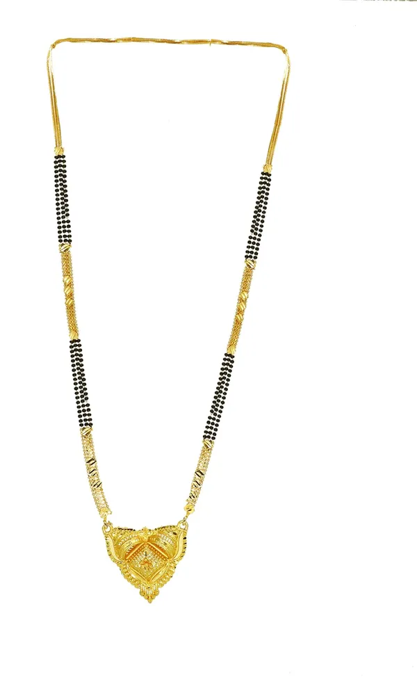 Women_gold_plated_Stylish_Mangalsutra_chain_(HAR-SHANKH-SUNIL_3LINE-100248)