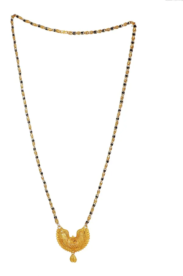 Women_gold_plated_Stylish_Mangalsutra_chain_(HAR-SURYAMUKHI_HALF-BLACK_BADAM_SINGAL-1)