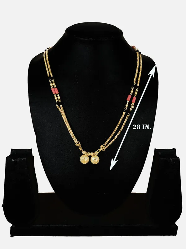 Women_gold_plated_Stylish_Mangalsutra_chain_(MS_FOOTBALL_VT_RED_BOX_MANGALIYA_100640)