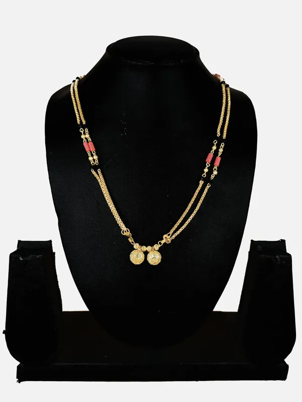 Women_gold_plated_Stylish_Mangalsutra_chain_(MS_FOOTBALL_VT_RED_BOX_MANGALIYA_100640)
