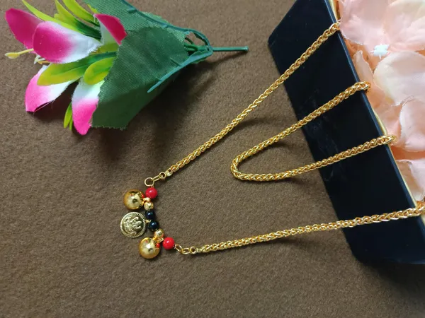Women_gold_plated_Stylish_Mangalsutra_chain_(MS_SMAL_VTL-ONLINE_100865)