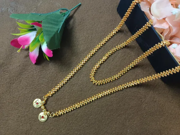 Women_gold_plated_Stylish_Mangalsutra_chain_(MS_STAR_VT_BOX_RAVA_CHAIN_100870)