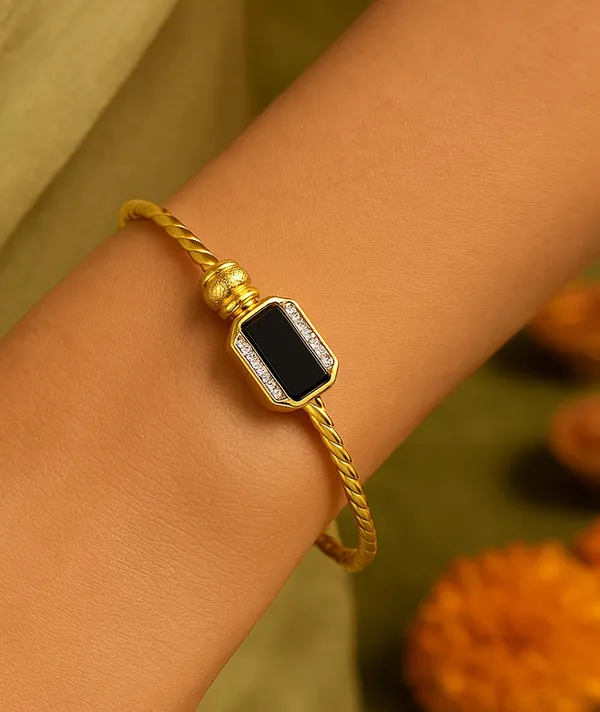 SHANKHRAJ_MALL_Gold_Plated_Heart_Bangle_Bracelet,_Twisted_Rope_Design_with_Black_and_Crystal_Accent,_Adjustable_Cuff_Style,_Fashion_Jewelry_for_Women_(A280)