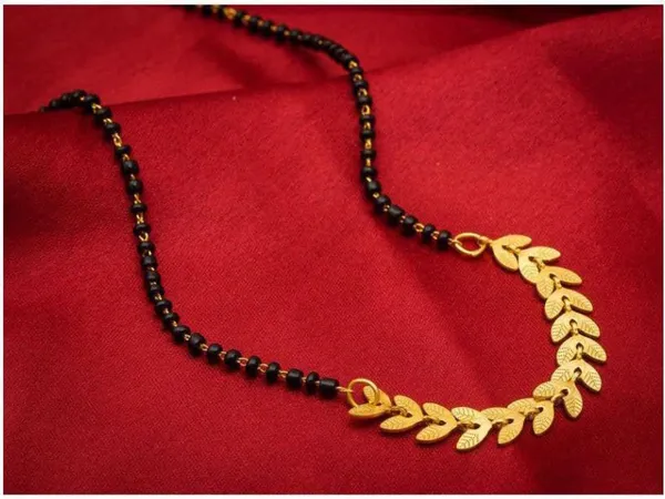 Women_gold_plated_Stylish_Mangalsutra_chain_(NL_DK-GOLDAN_PANDADI-_1_100125)