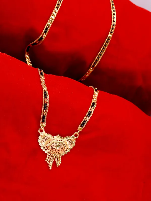 Women_gold_plated_Stylish_Mangalsutra_chain_(NL_HAR-BIG_TORAN_2_LINE_TORAN_BELT_10020)