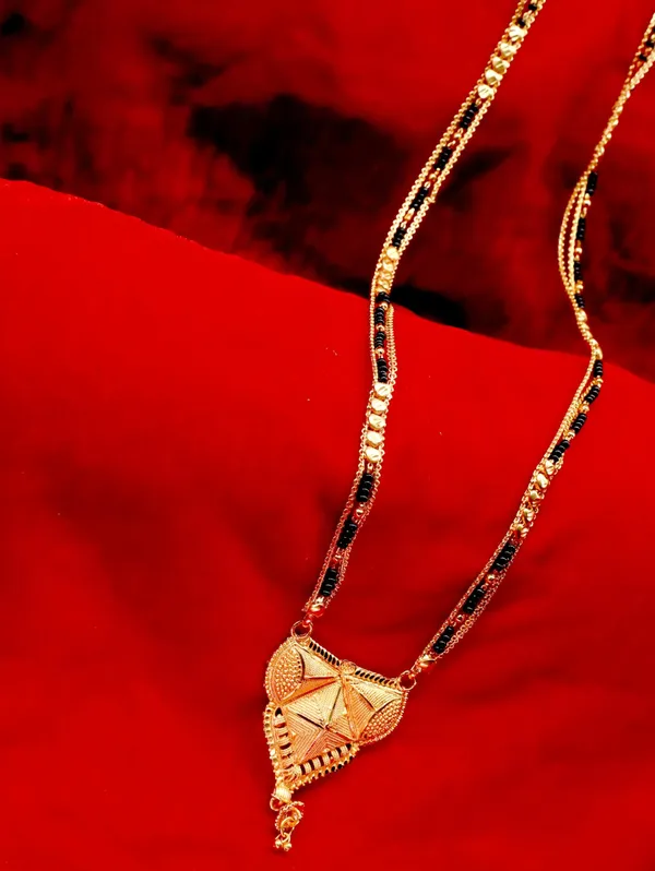 Women_gold_plated_Stylish_Mangalsutra_chain_(NL_HAR-CRISTAL_2_LINE_TORAN_BELT_100197)