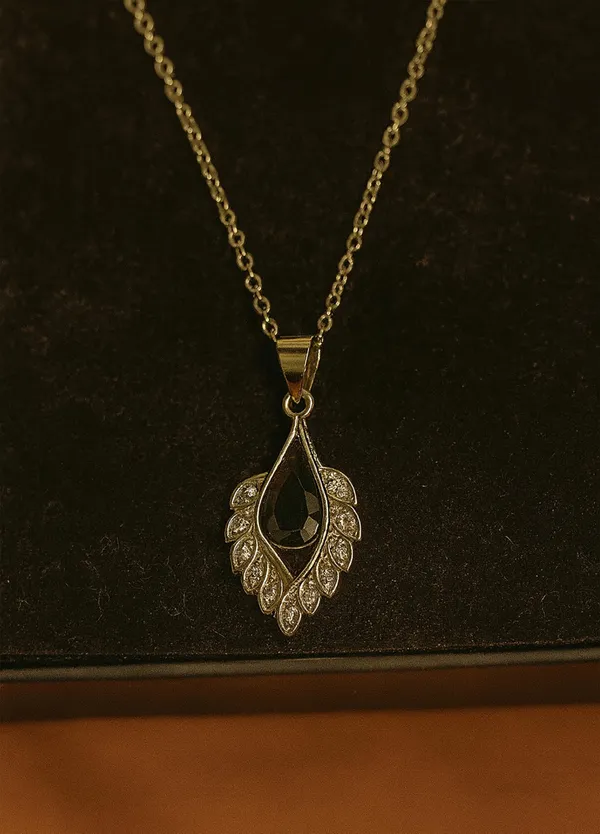 SHANKHRAJ_MALL_Pendant_Necklace_with_Chain,_Rhinestone_Accents_(CN21)