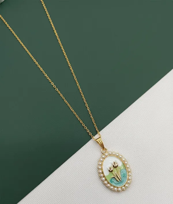 SHANKHRAJ_MALL_Women_Chain_Pendant_Necklace_|_Silver_&_Gold_Colour_Variation_(CN113)