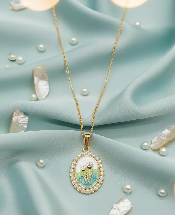 SHANKHRAJ_MALL_Women_Chain_Pendant_Necklace_|_Silver_&_Gold_Colour_Variation_(CN113)