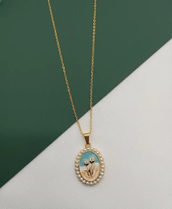 SHANKHRAJ_MALL_Women_Chain_Pendant_Necklace_|_Silver_&_Gold_Colour_Variation_(CN114)