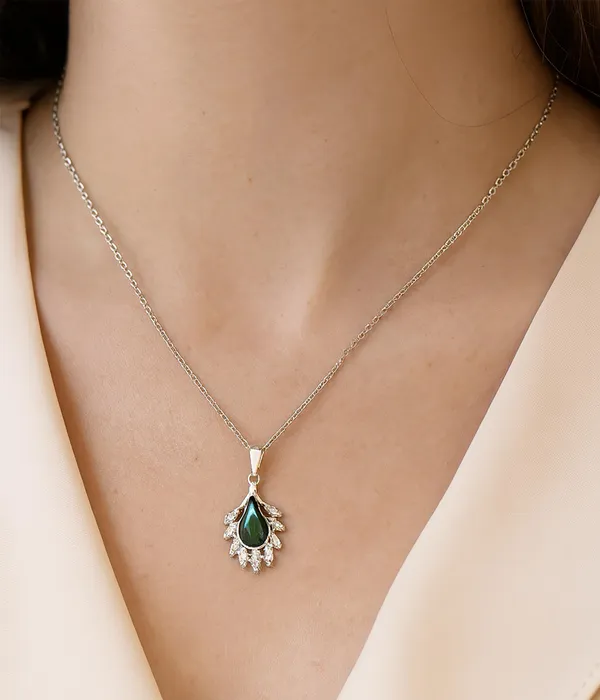 SHANKHRAJ_MALL_Pendant_Necklace_with_Stone,_Chrome_Chain,_Rhinestone_Accents_(CN18)