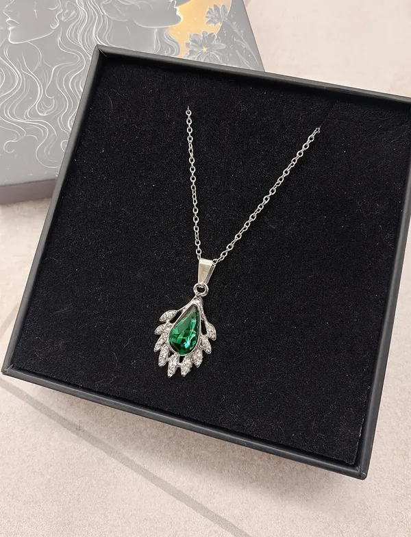 SHANKHRAJ_MALL_Pendant_Necklace_with_Stone,_Chrome_Chain,_Rhinestone_Accents_(CN18)