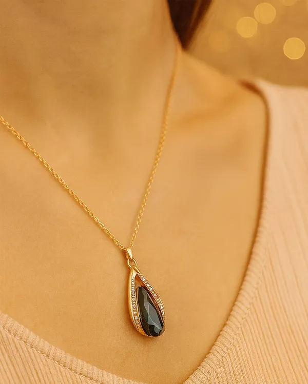 SHANKHRAJ_MALL_Elegant_Teardrop_Crystal_Pendant_Necklace,_Gold-Plated_Chain,_Black_Stone_with_Rhinestone_Accents