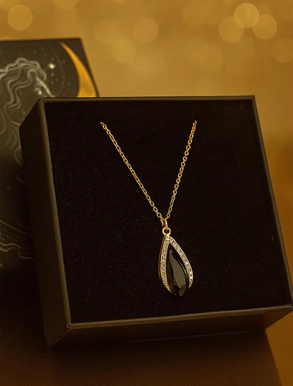 SHANKHRAJ_MALL_Elegant_Teardrop_Crystal_Pendant_Necklace,_Gold-Plated_Chain,_Black_Stone_with_Rhinestone_Accents