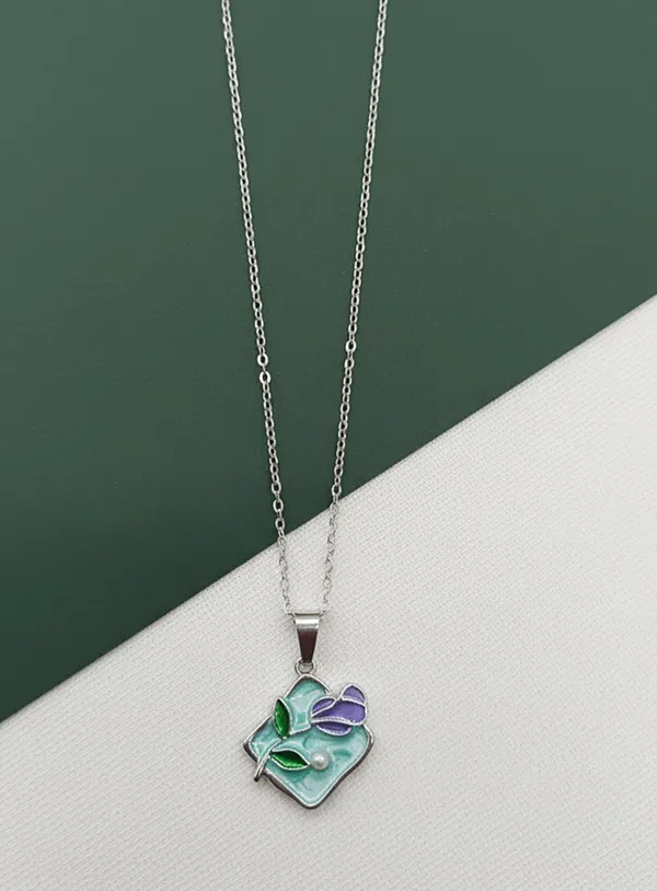 SHANKHRAJ_MALL_Women_Chain_Pendant_Necklace_|_Silver_&_Gold_Colour_Variation_(CN105)