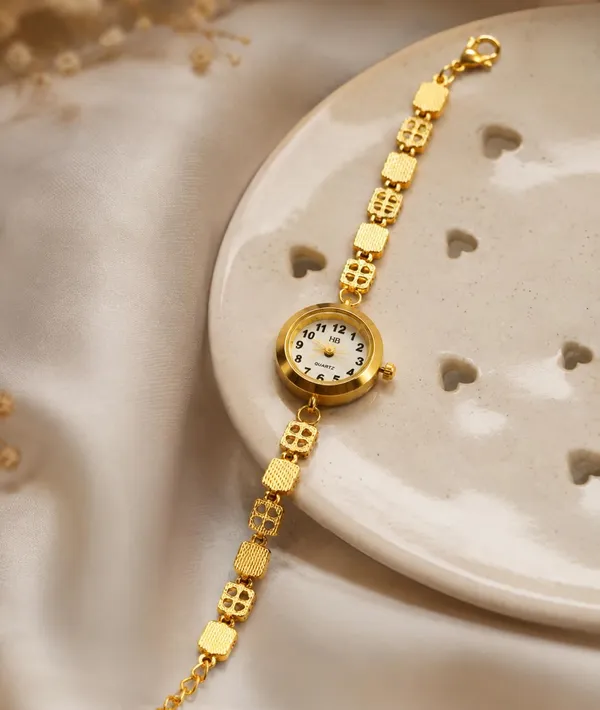 SHANKHRAJ_MALL_Women's_Gold-Tone_Quartz_Bracelet_Watch_with_Floral_Chain