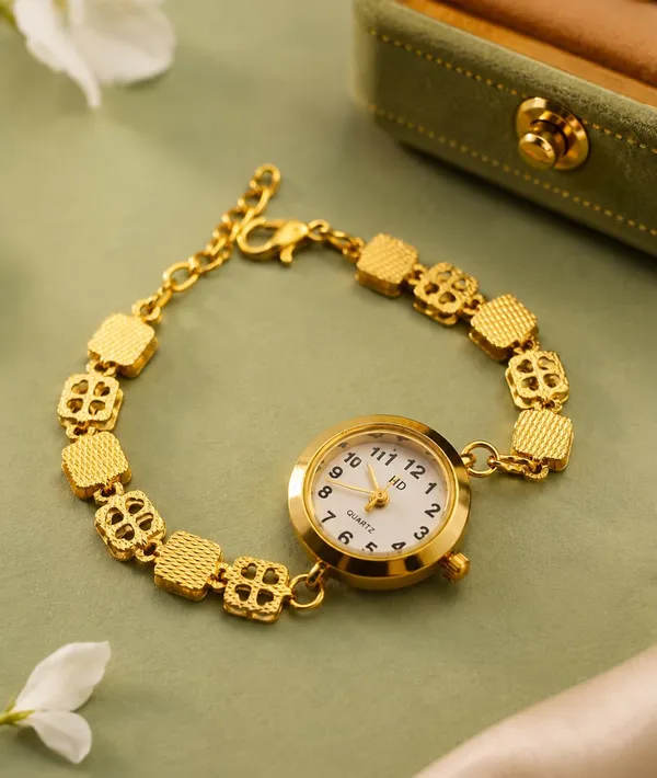 SHANKHRAJ_MALL_Women's_Gold-Tone_Quartz_Bracelet_Watch_with_Floral_Chain
