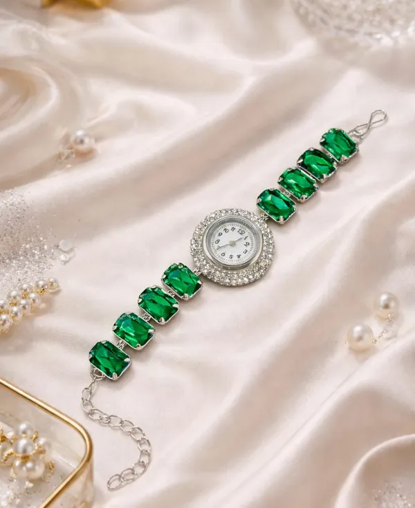 SHANKHRAJ_MALL_Silver/Rose_Gold_Diamond_Studded_Bracelet_Watch_for_Women_|_Elegant_Designer_Chain_Strap_Watch_for_Girls_(Green)