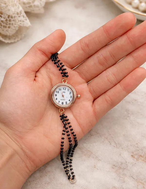 SHANKHRAJ_MALL_Silver/Rose_Gold_Diamond_Studded_Bracelet_Watch_for_Women_|_Elegant_Designer_Chain_Strap_Watch_for_Girls_(Black)