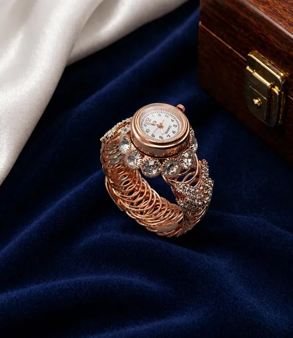 SHANKHRAJ_MALL_Women's_Rose_Gold_Bangle_Bracelet_Quartz_Watch_with_Crystal_Embellishments,_Elegant_Cuff_Style