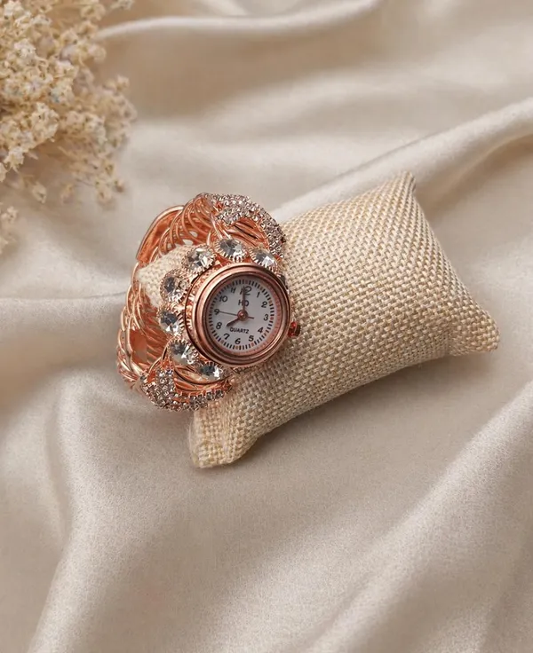 SHANKHRAJ_MALL_Women's_Rose_Gold_Bangle_Bracelet_Quartz_Watch_with_Crystal_Embellishments,_Elegant_Cuff_Style