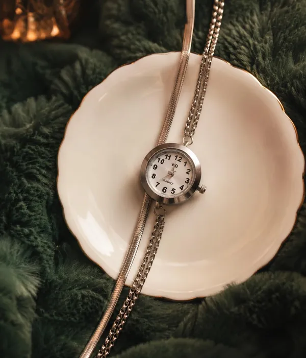 Silver_Metal_Watch_For_Women