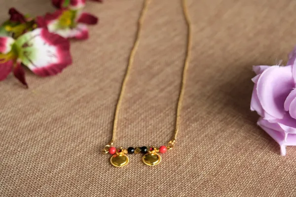 Women_gold_plated_Stylish_Mangalsutra_chain_(*HAR-SPRING_VATTI_CHORAS_(30IN.)_100500)