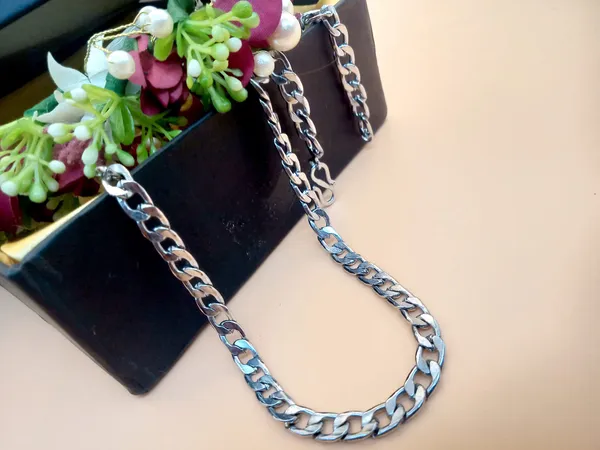 SHANKHRAJ_MALL_Men’s_Chrome_Finish_Figaro_Chain_Necklace_–_Durable_Metal,_Stylish_Jewelry_for_Men_&_Boys,_Non-Tarnish_&_Lightweight_Fashion_Accessory_(100541)