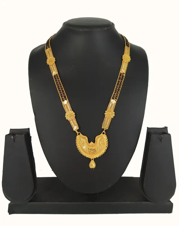 Women_gold_plated_Stylish_Mangalsutra_chain_(ms_surya_mukhi_half_5_line_belt_100657)