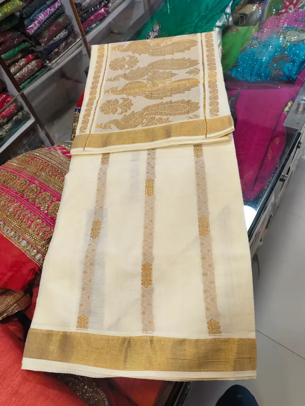 Cream_Woven_Saree_for_Women