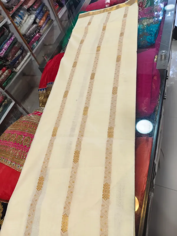 Cream_Woven_Saree_for_Women