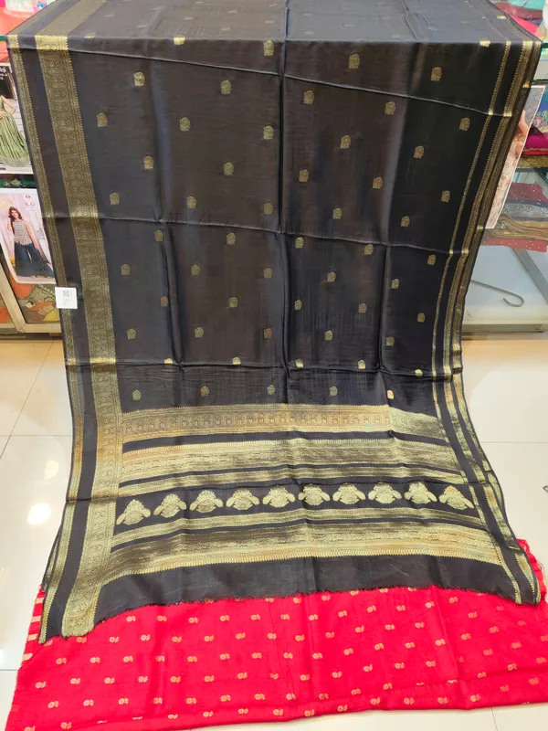Black_Woven_Traditional_Saree_for_Women