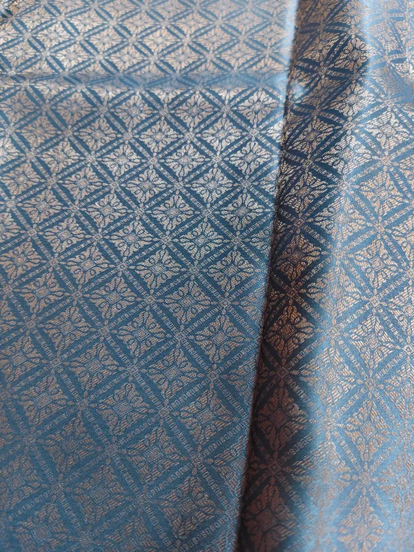Teal_Floral_Print_Saree_for_Women