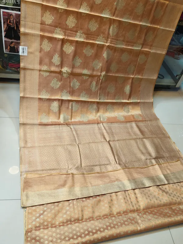 Peach_Gold_Traditional_Woven_Saree_with_Gold_Zari_Butta_and_Brocade_Border