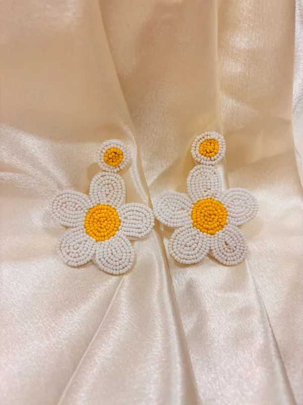 Handmade_Beaded_Earings_Red