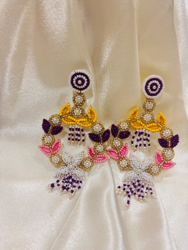 Handmade_Beaded_Earings_Purple